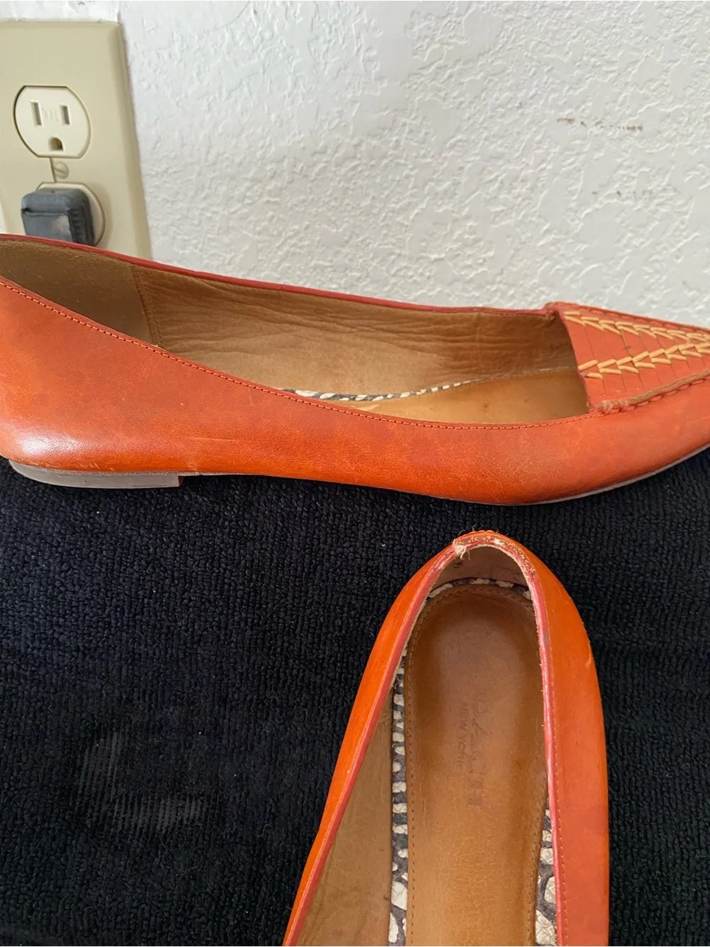COACH Vtg “Oakland Leather Flats” Size 8 Tan/Orange Woven Chevron Pointed Toe